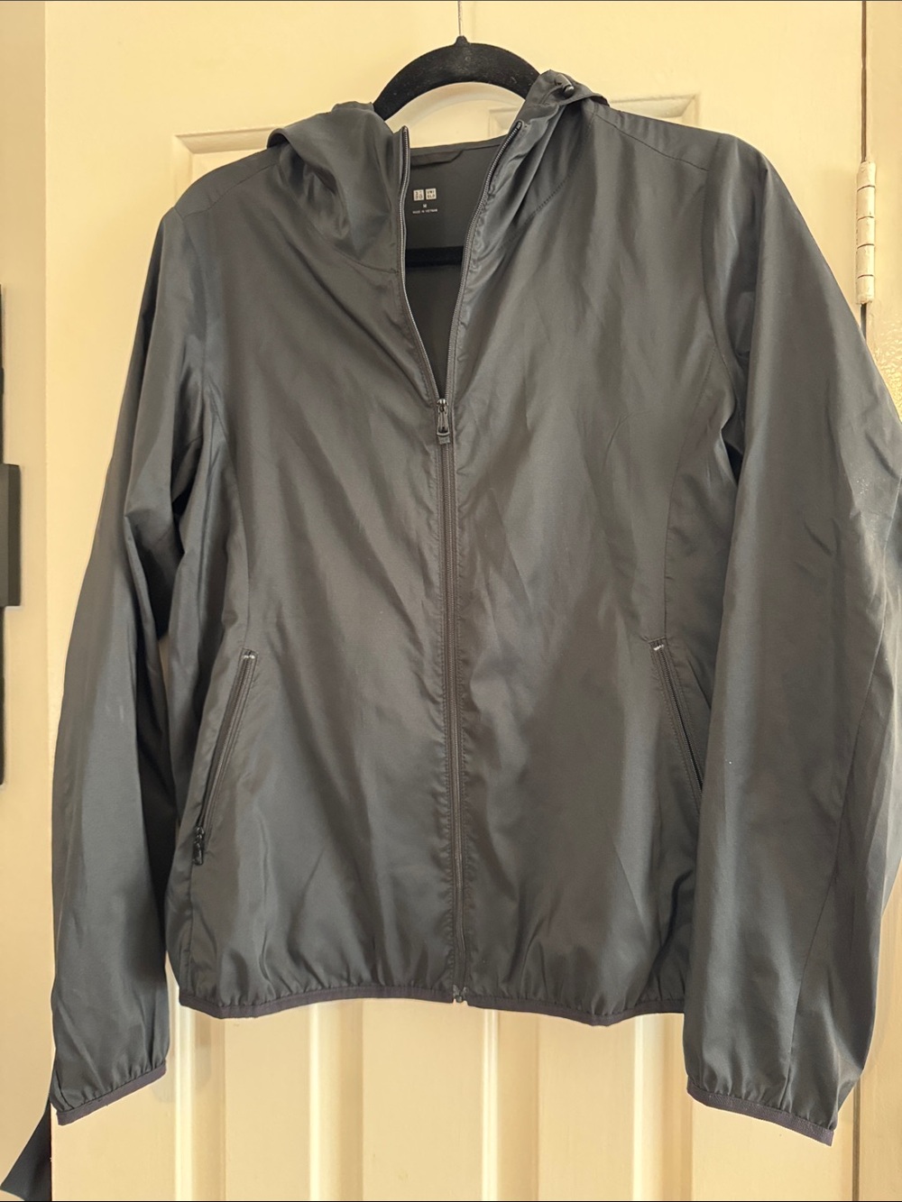 UNIQLO Men's Hooded Windbreaker Jacket - Dark Gray